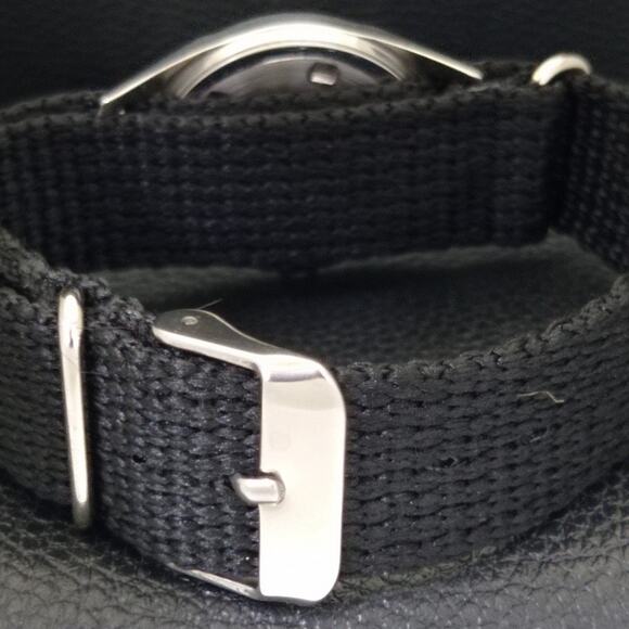 Vintage 1978 Favre Leuba Manual Mens Silver Watch W/Leather Strap - Picture 2 of 9